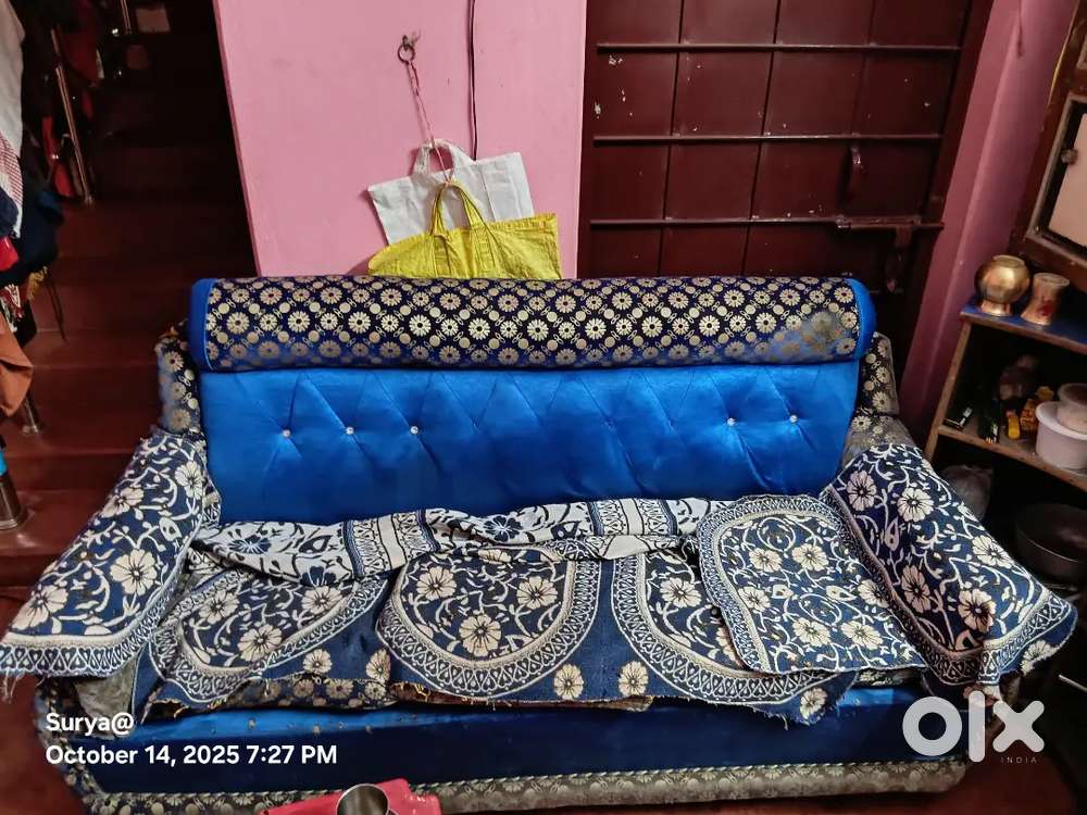 5 সিটার সোফা বিক্রি আছে