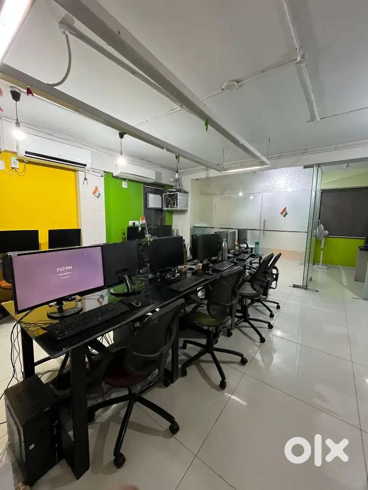 Navrangpura Fully Furnished Office For Rent In Vijay Cross Road