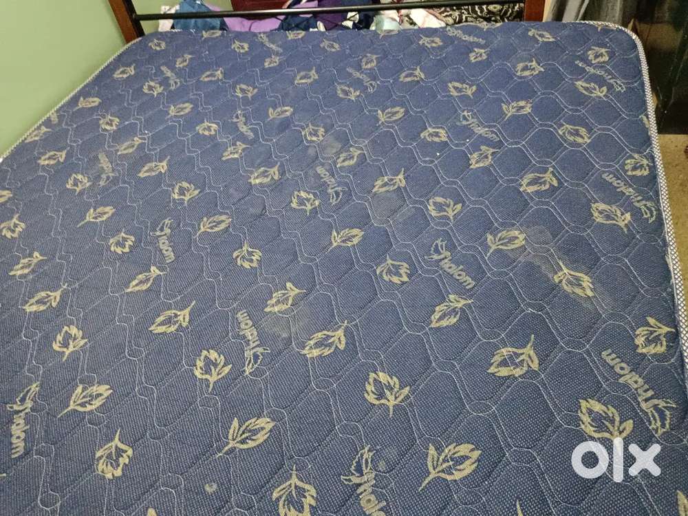 6.25* 6 king size Cort with matress