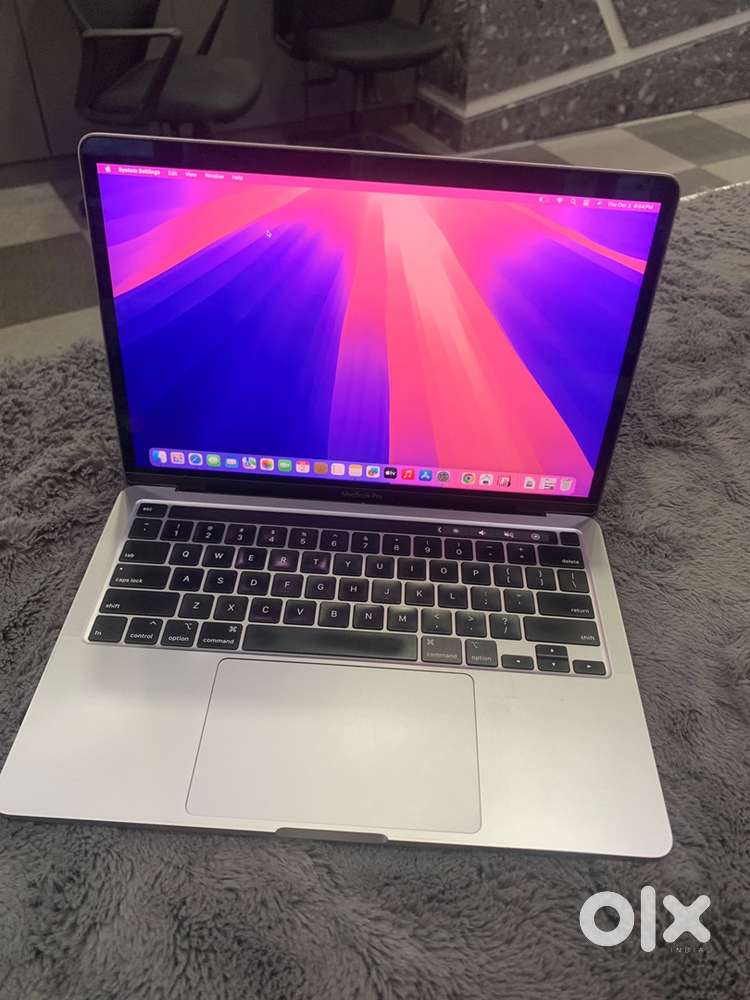 Apple MacBook Pro 2020 i7 32GB 512GB Warranty
