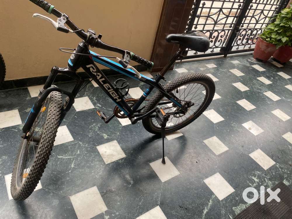Raleigh bicycle in excellent condition 24 T