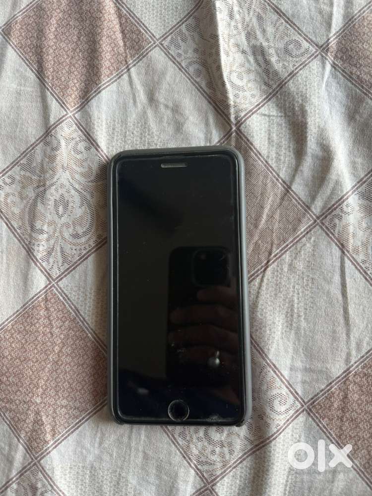 128 gb Iphone 7 plusb black color canadian