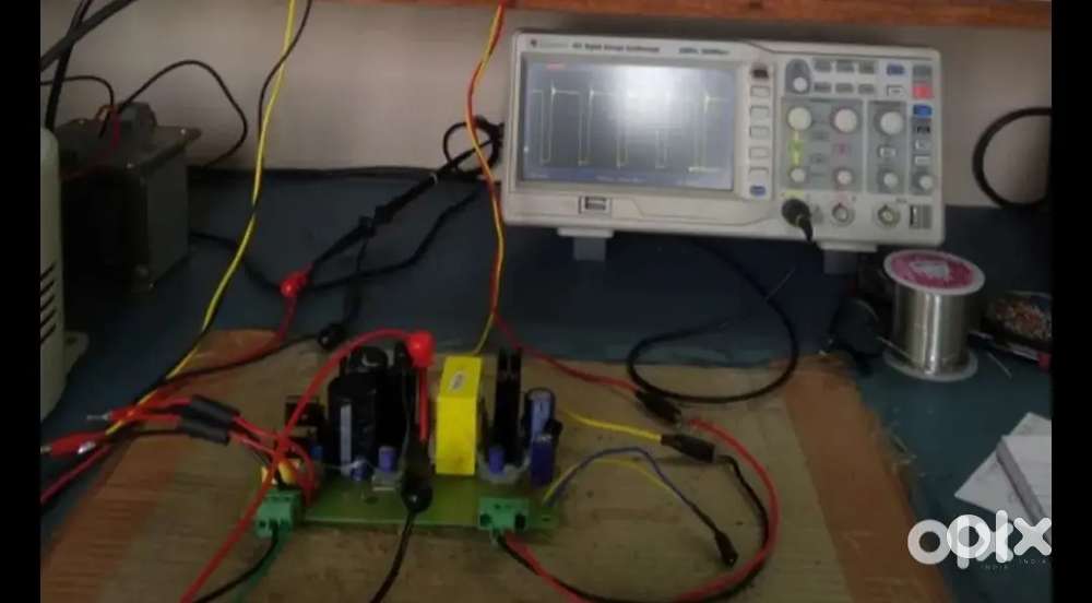 DSO (Digital storage oscilloscope)