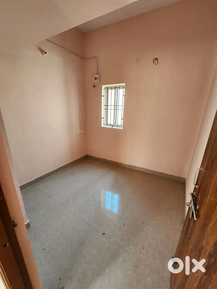 2 BHK FLAT FOR SALE 600 SQFT ULLAGARAM NEAR MADIPAKKAM