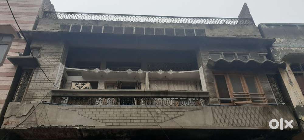 Plot/ land/ house/ storage for sale in Amritsar: main commercial area