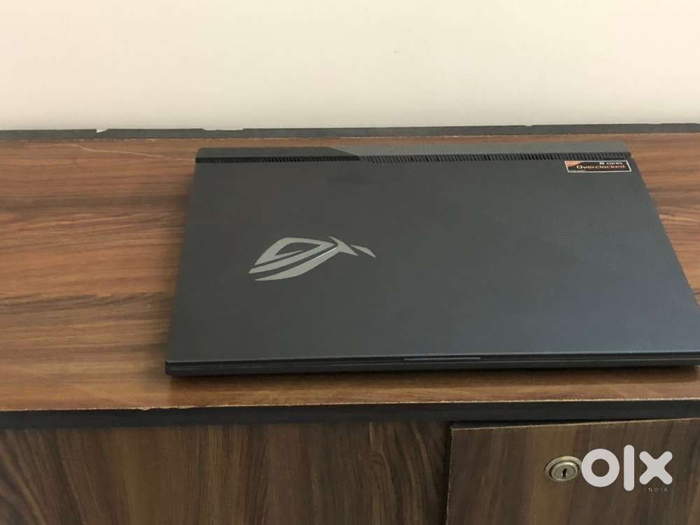 ASUS ROG LAPTOP RYZEN 9