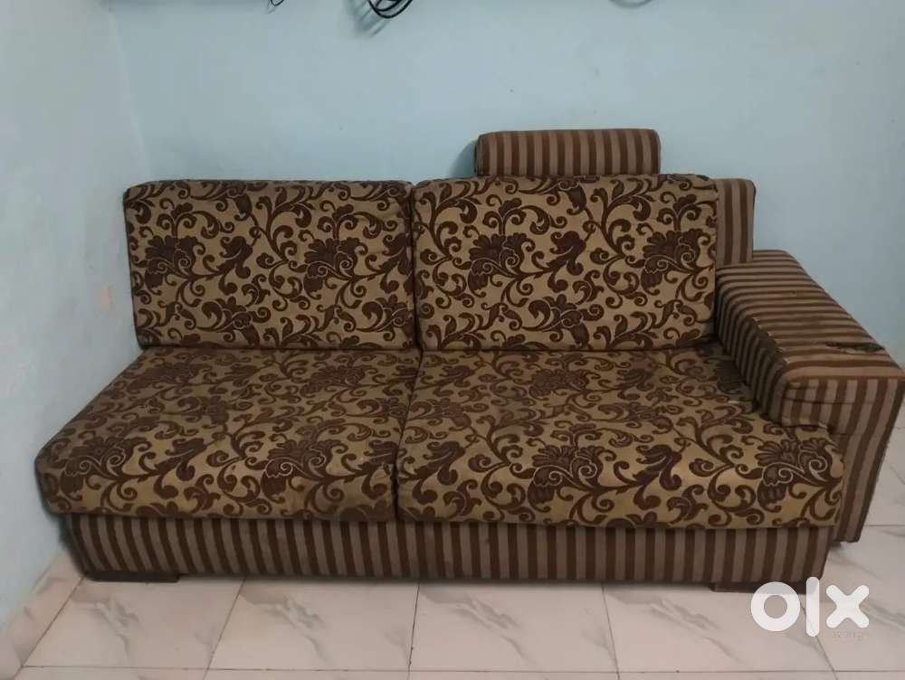 6 SEATER WOODEN SOFA SET