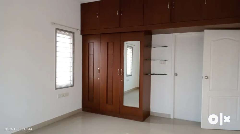 11 Bedroom Individual house for sale Velachery Near Madipakkam