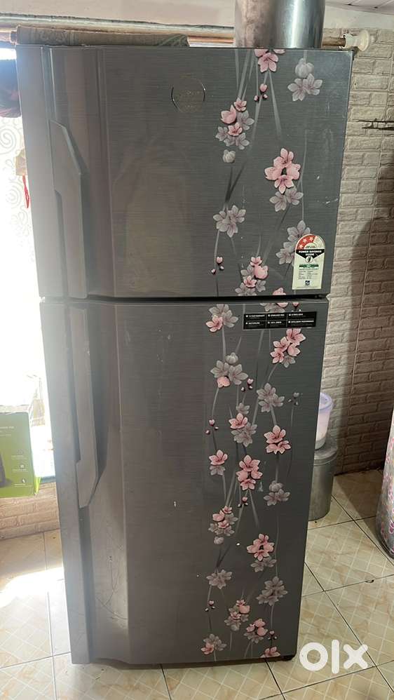 Godrej eon refrigerator 300 ltr