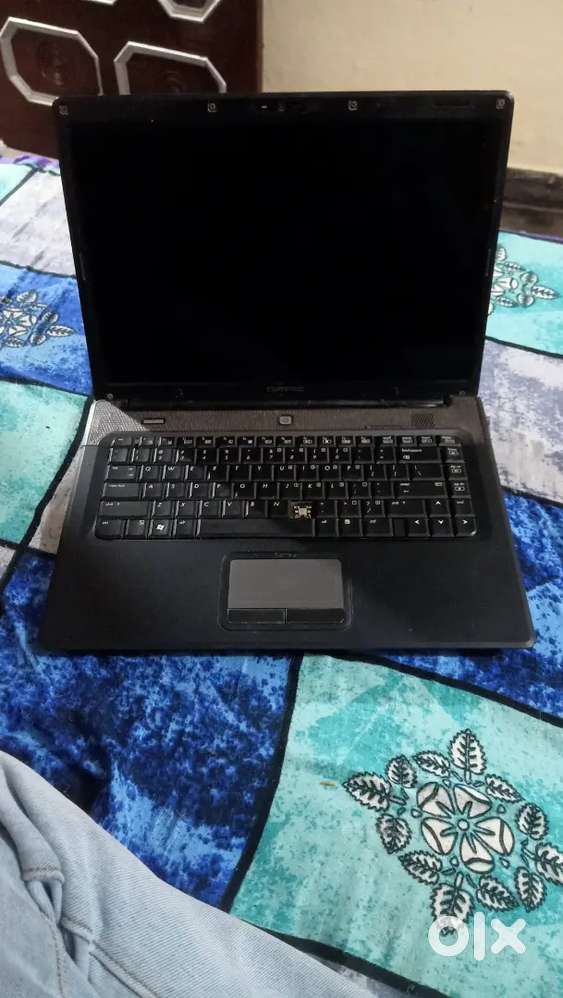 Compaq laptop 2GB RAM 256 GB SSd