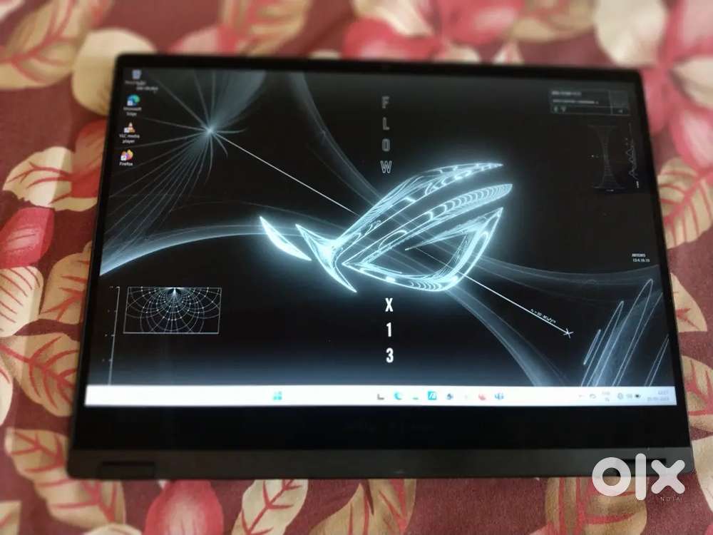 Asus rog flow x13 Ryzen 7 with 1 tb SSD and 4 gb graphics card 8 gb r