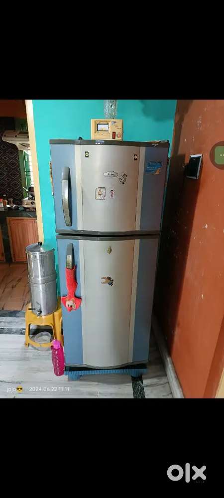 Whirpool double door fridge