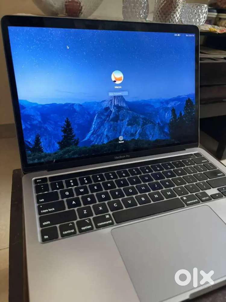 MACBOOK PRO EARLY 2020 I7  IN A++CONDITION