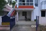 Newly renovated spacious villa 1st Flr Car shed close to Hebron School