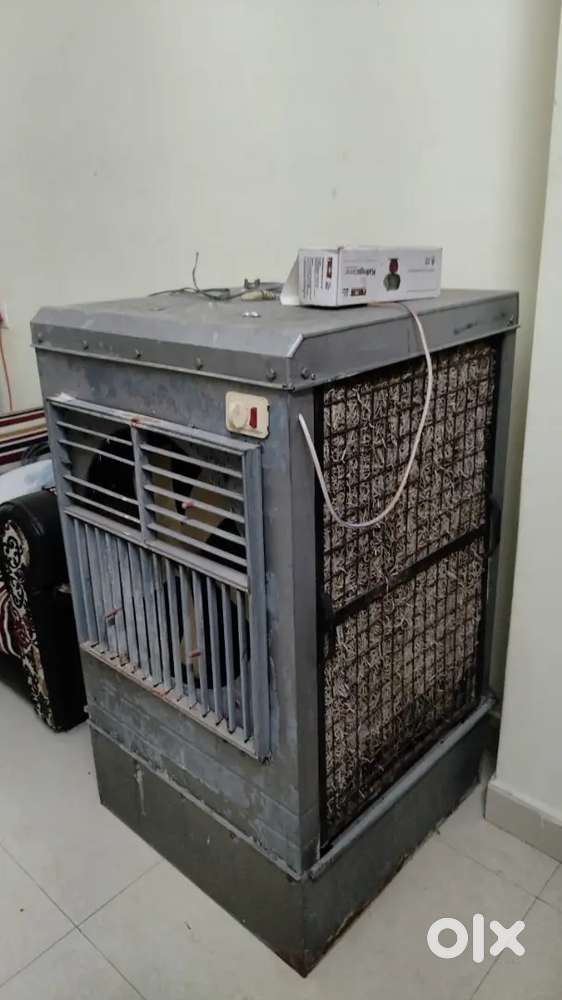 Jumbo cooler and L shape sofa