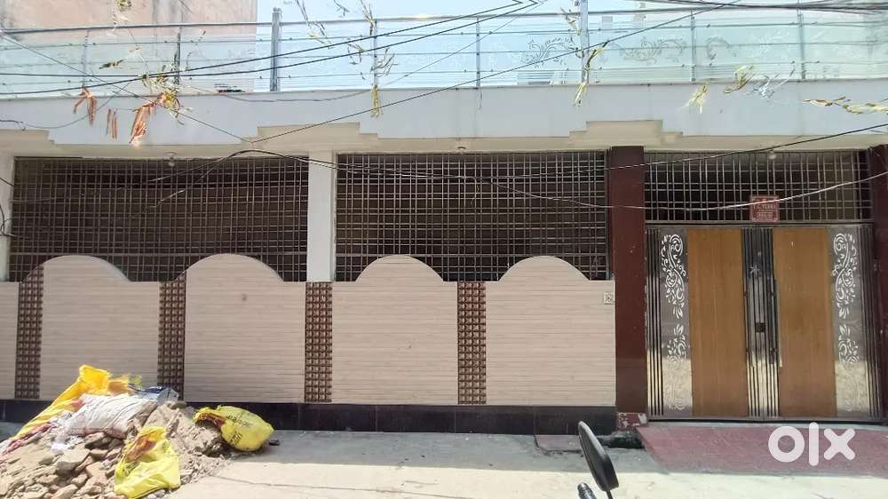 (NEHRU NAGAR GARH ROAD) 204 GAZ SIMPLEX KOTHI ONLY 1.40 CRORE