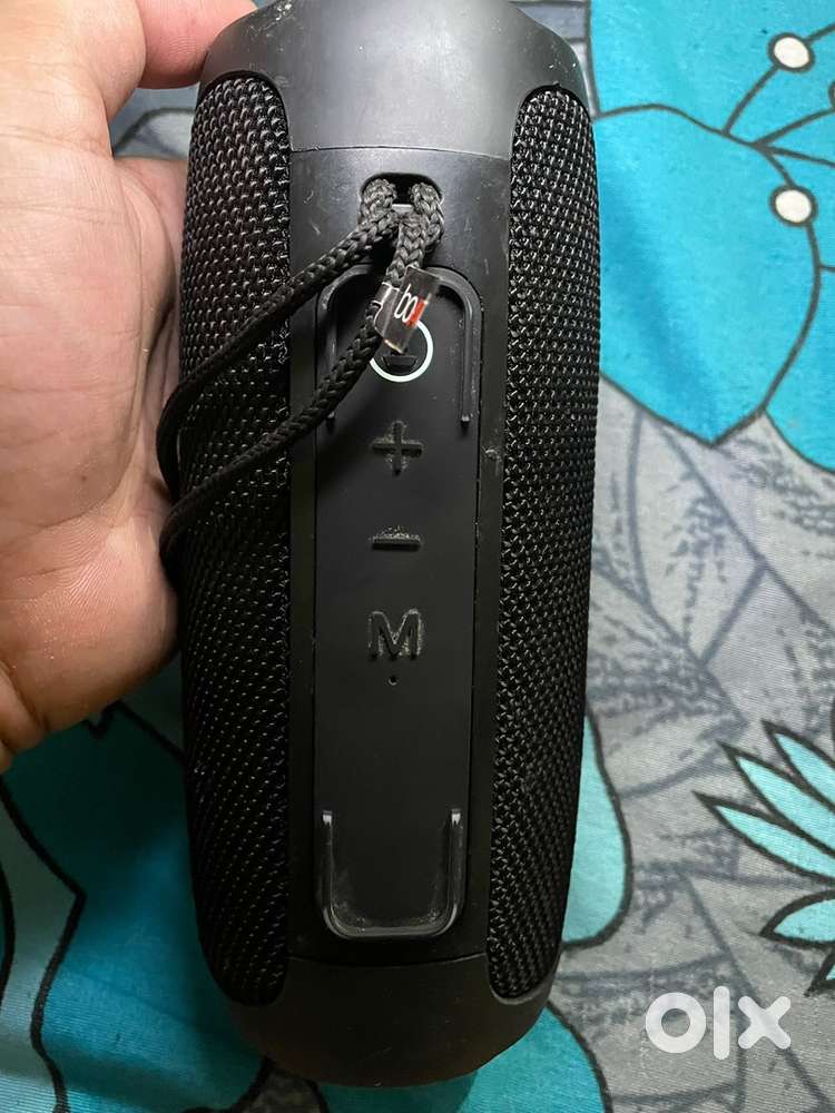 BOAT STONE  620 . BLUETOOTH SPEAKER BEST CONDITION