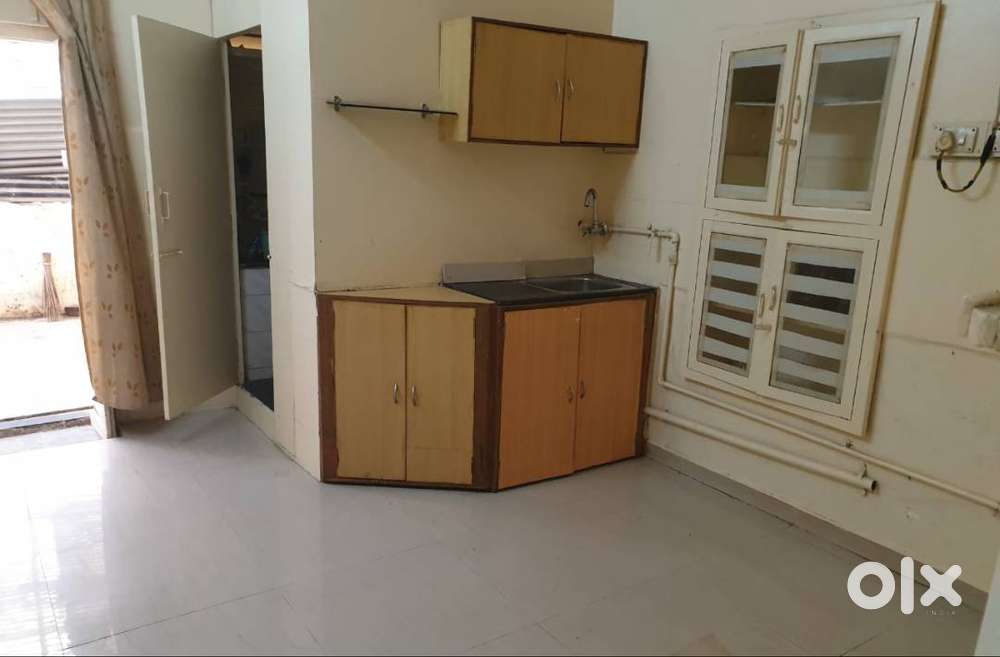 1 RK rent for Working bachelor/students only.only.