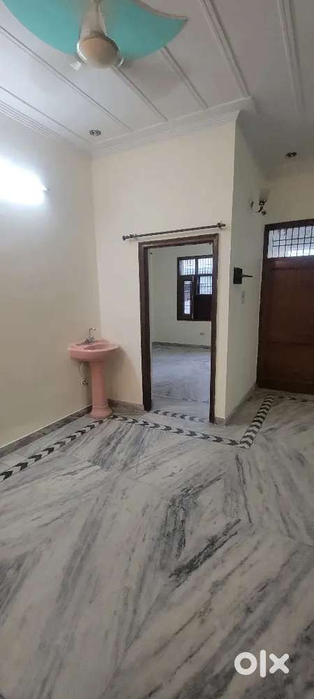 Single story onwer free furnished kothi for rent in New Mata gujri