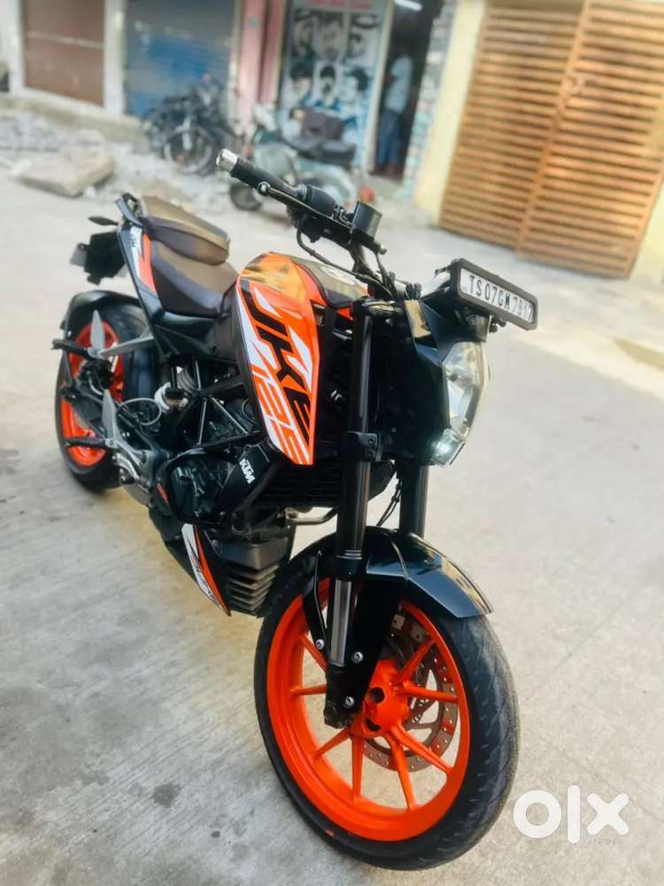 Ktm duke 125 neat showroom track condition