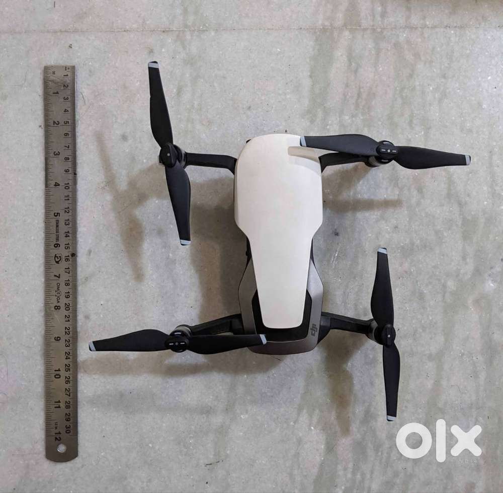 DJI Mavic Air 4K Drone with AI Tracking