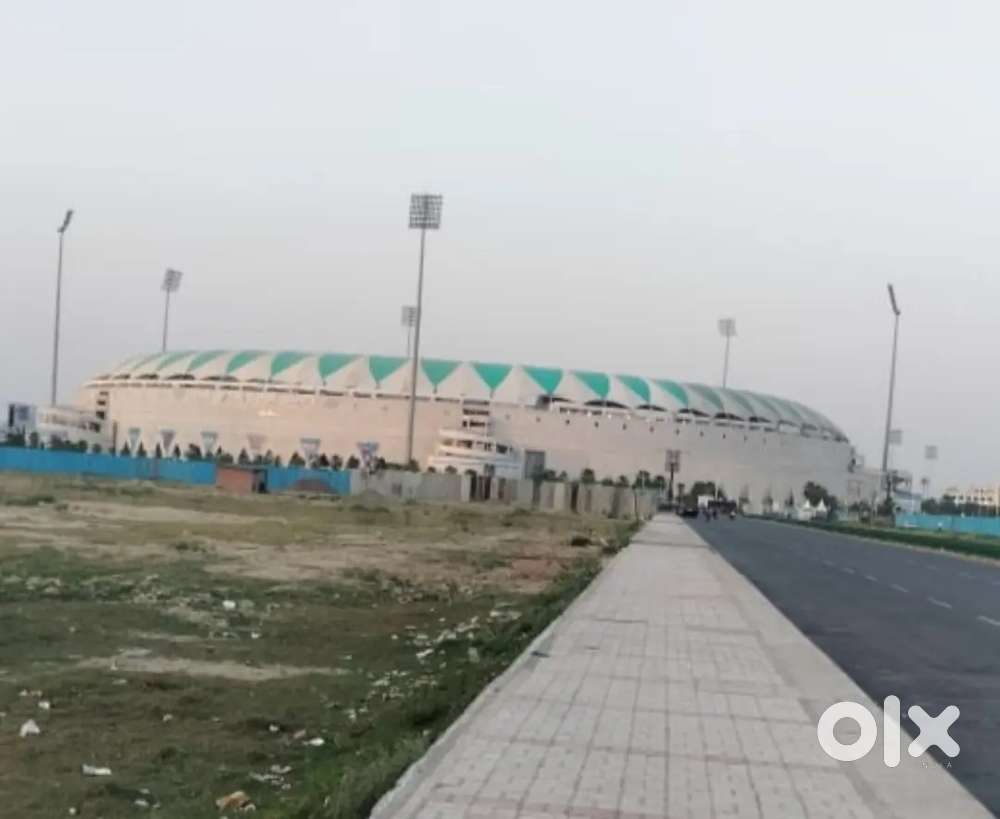 इकाना स्टेडियम के नजदीक आवासीय प्लॉट नगर निगम बैंक लोन
