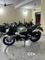 Yamaha R15 m