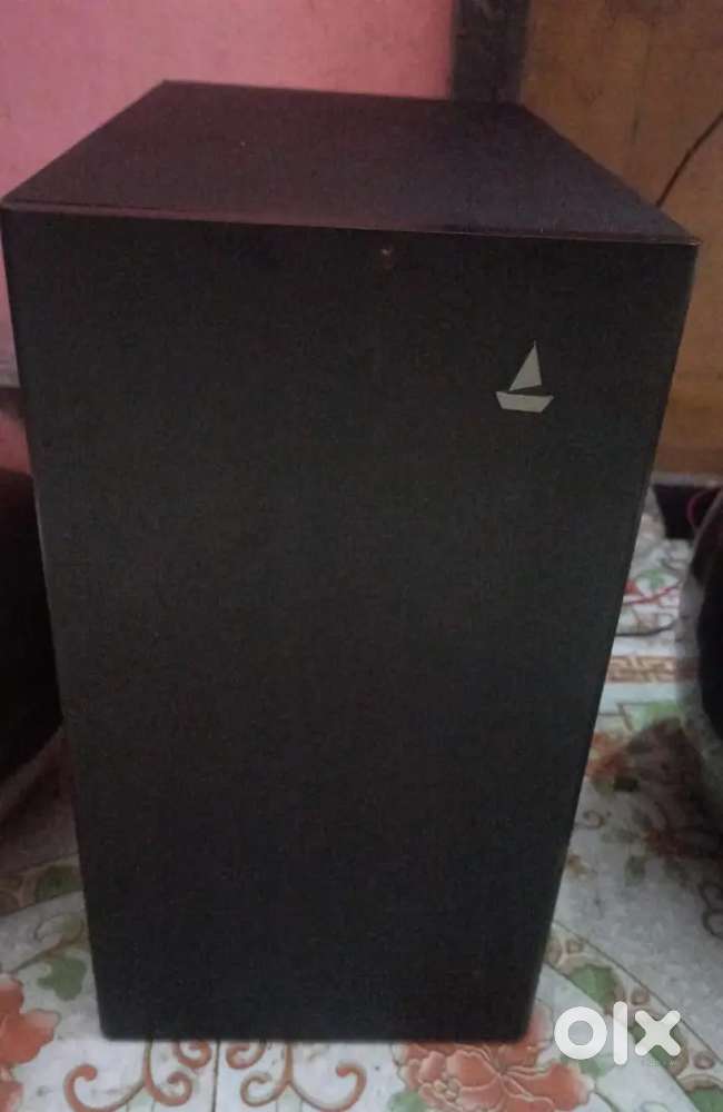 Boat 160 watts sound bar and subwoofer