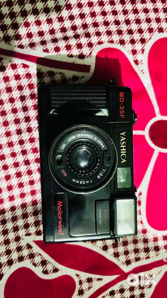 YashIka MD -35 F Motorwind Camera