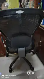 Revolving chair