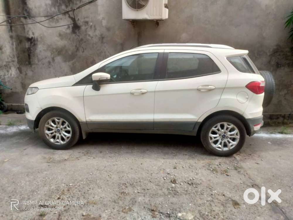 Ford Ecosports of 2014 model ( TOP MODEL WITH PUSH BUTTON START )