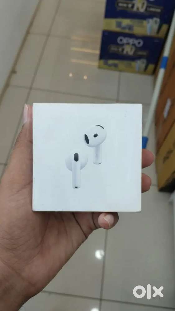 Apple Airpods 4 with Active Noise Cancellation