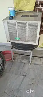 2 ton 3 year old sab kuch original hai bai best cooling