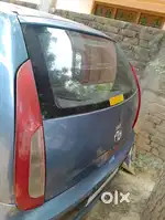 Mai apni car bechna chahta hu location ajgara varanasi chholapur h