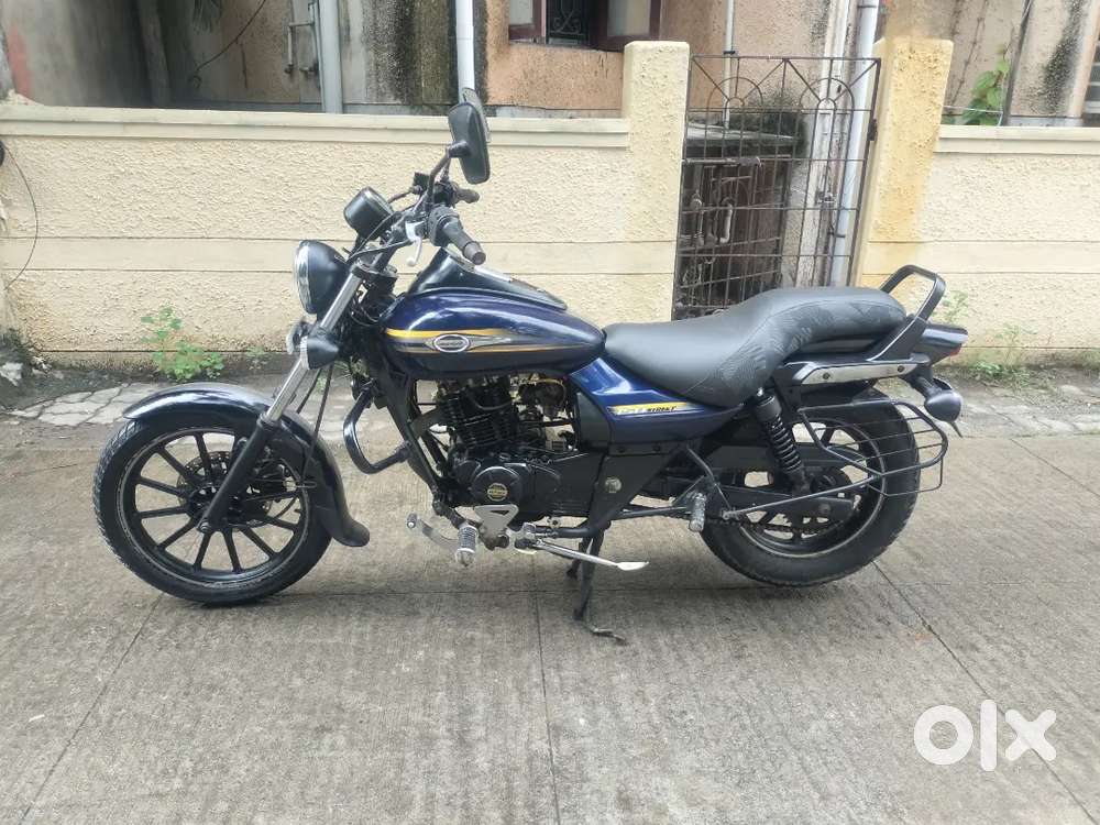 Bajaj AVENGER 150  STREET