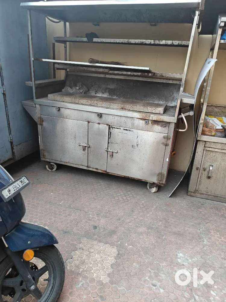 Selling noodles counter