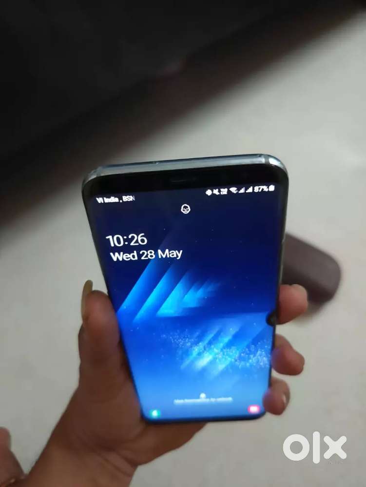 Samsung s8 plus Curved Display