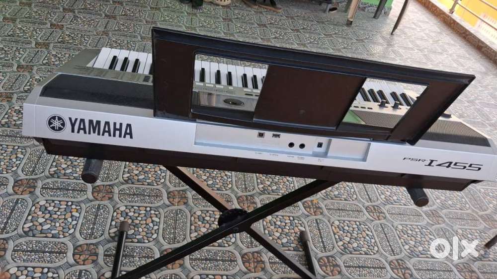 Music- Keyboard -Yamaha-I455 with 2000 stand, keyboard cover.