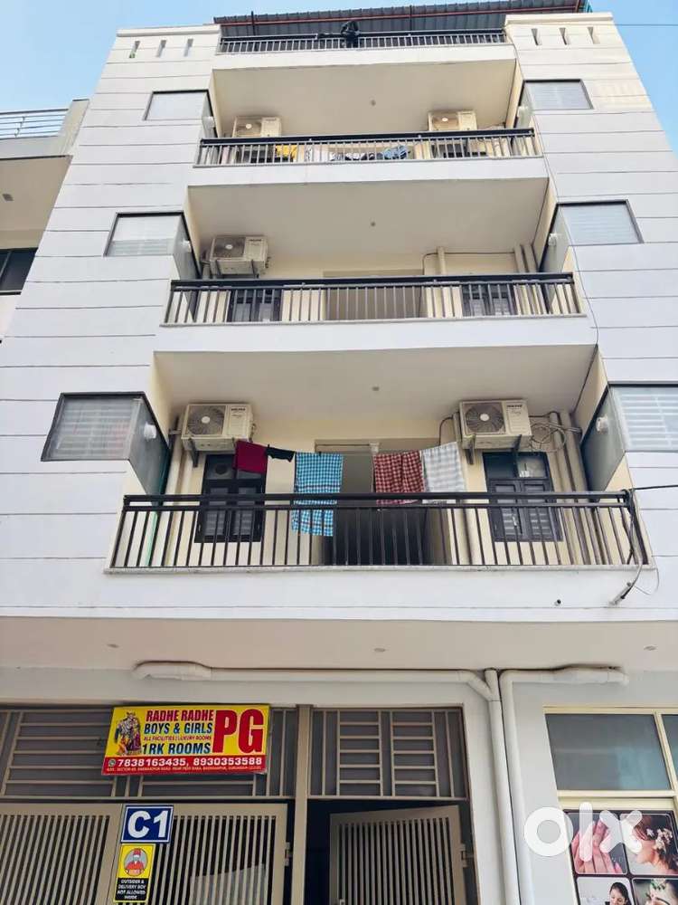 Radhe Radhe PG Boys and Girls Sec 69