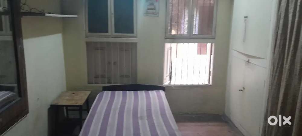 PG for girls only.Or family consist of ladies only.