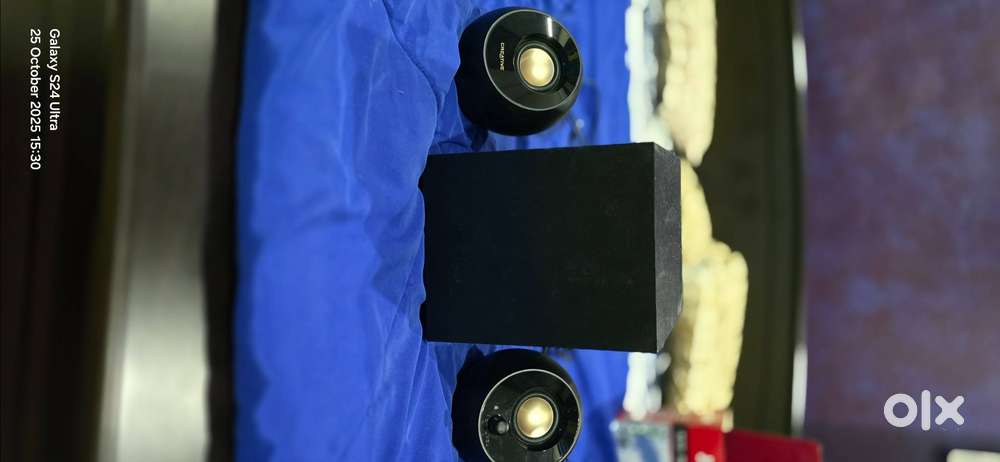 Creative 2.1 channel speakers