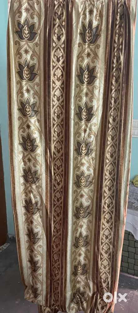 4 curtains of 7 feet