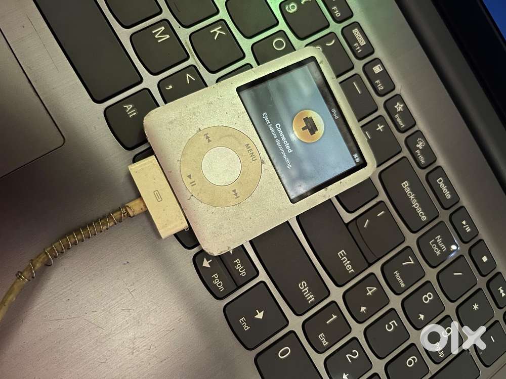 Apple ipod nano gen 3 4gb fully working battery dead