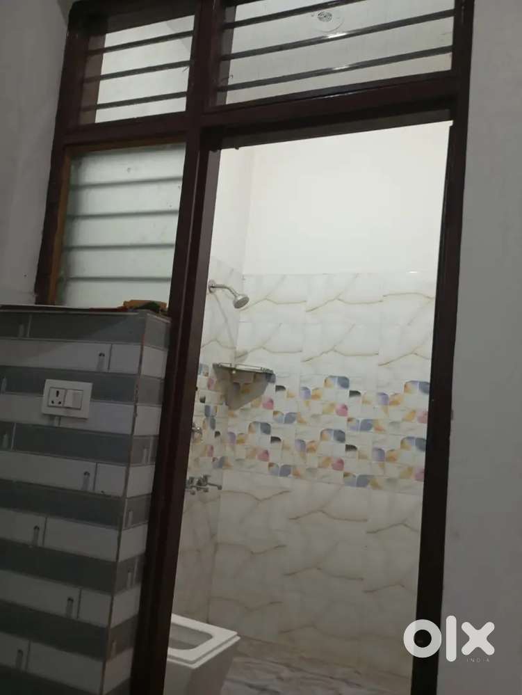 1bhk floor.. For rent.. Semi furnished