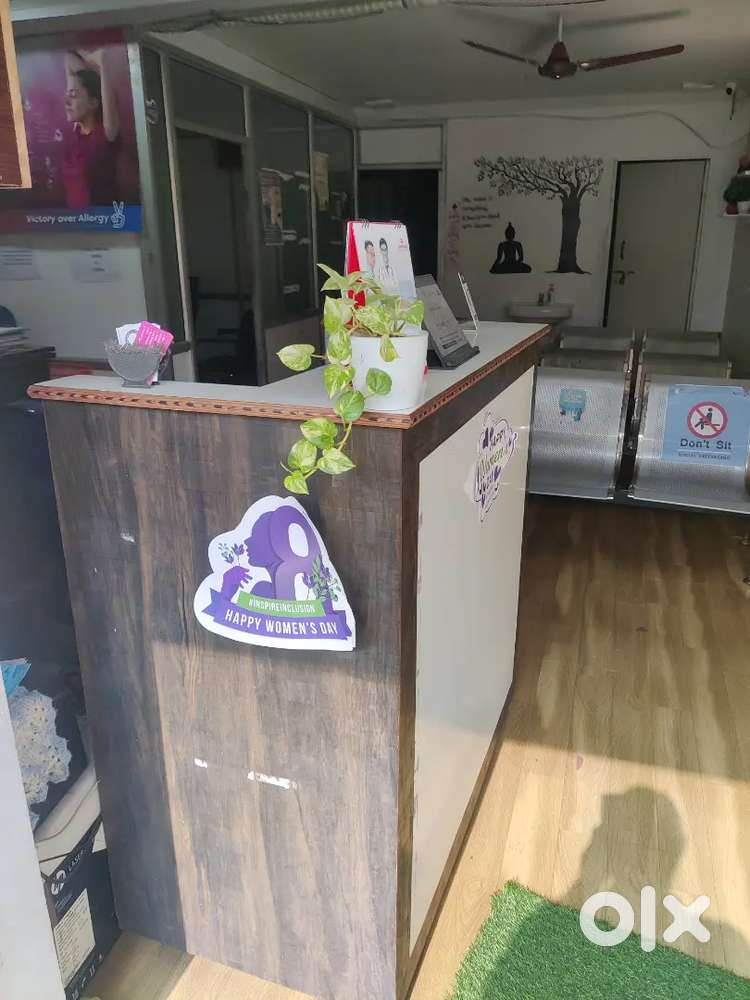 Cash Counter and storage counter