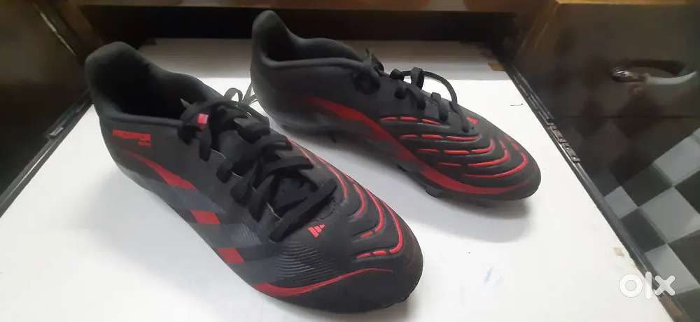 Adidas Predator Club FG Soccer Cleats