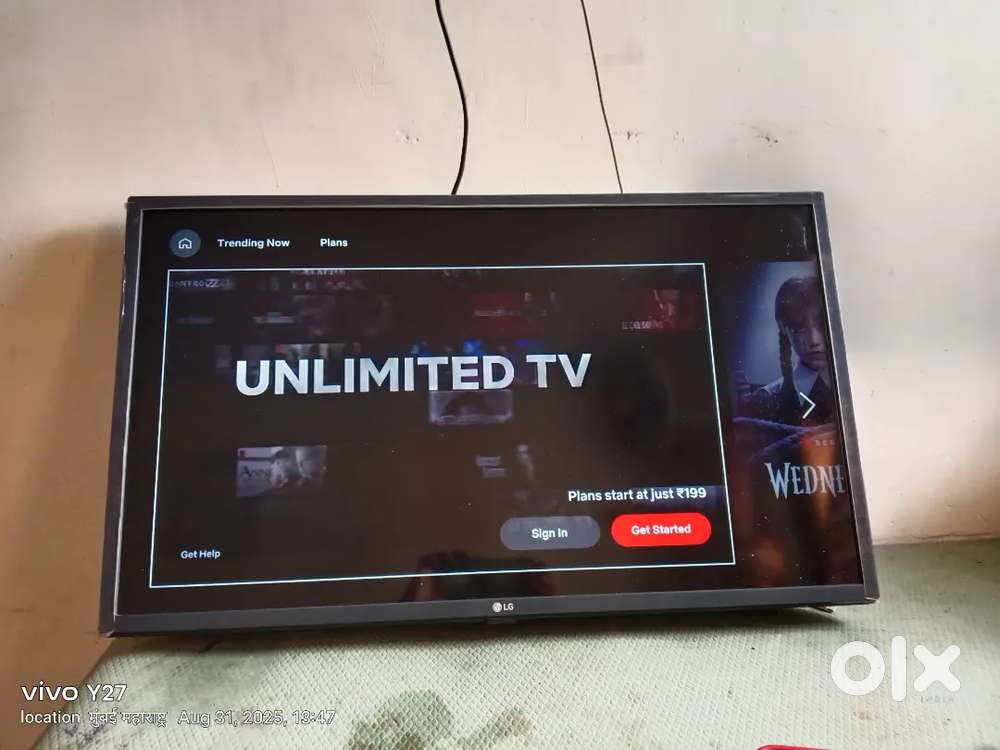 LG 32inch smart TV full HD 3year old very good picture quality