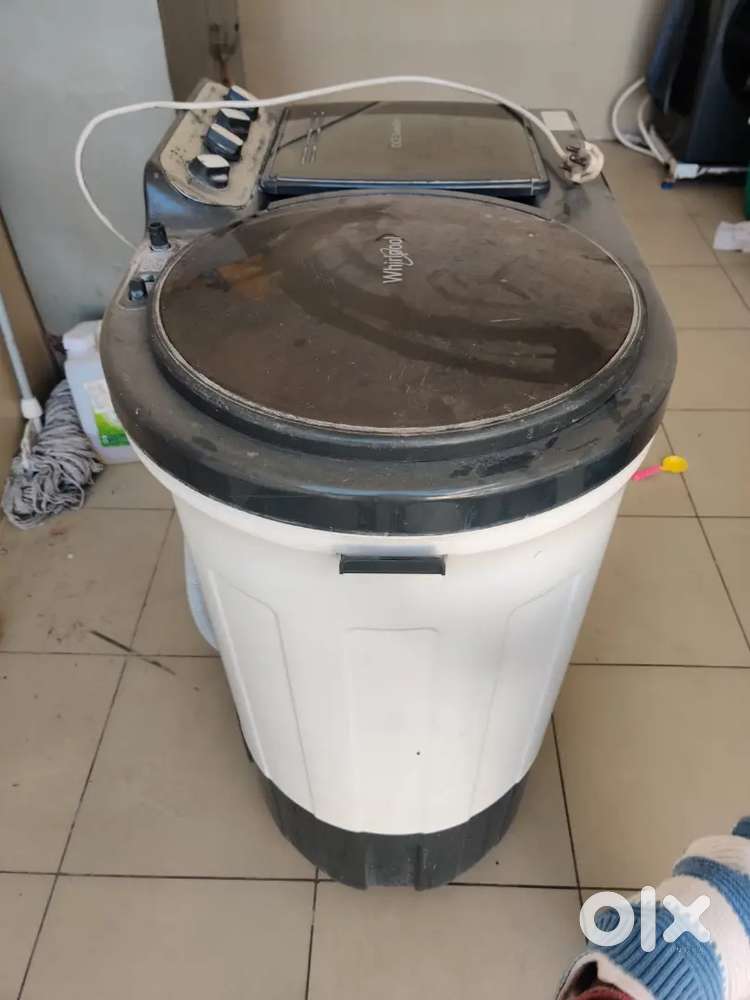 Whirlpool 8Kg semi automatic washing machine