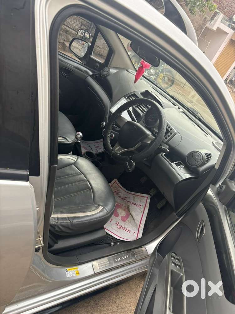 Chevrolet Beat 2012 Petrol