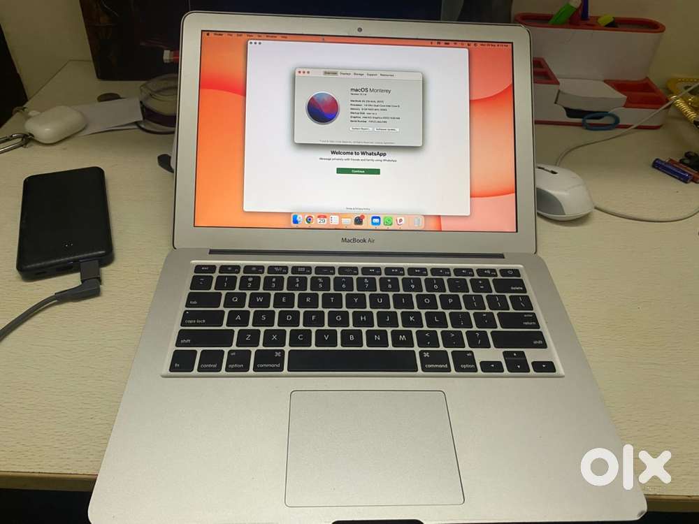 Macbook Air 2017 & 2015  intel core i5, 8GB Ram, 128GB SSD